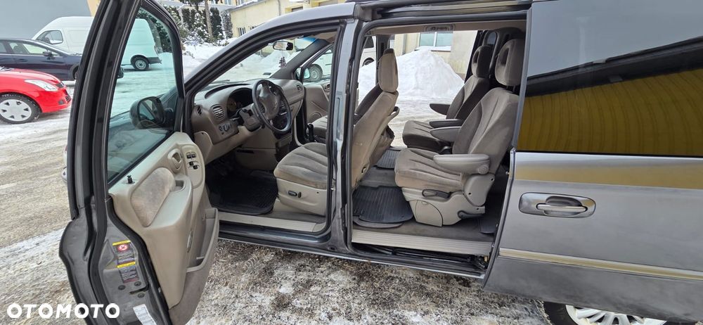 Chrysler Voyager 2.5L CRD SE - 10