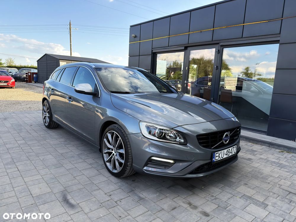 Volvo V60 D3 Drive-E R-Design Momentum - 10