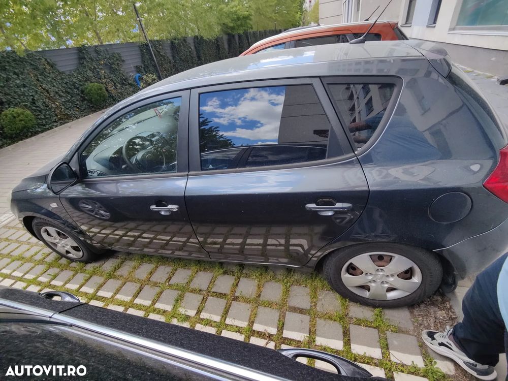 Dezmembrez KIA Ceed gri inchis 1,6 CRDI 16V 2008 66KW D4FB - 7