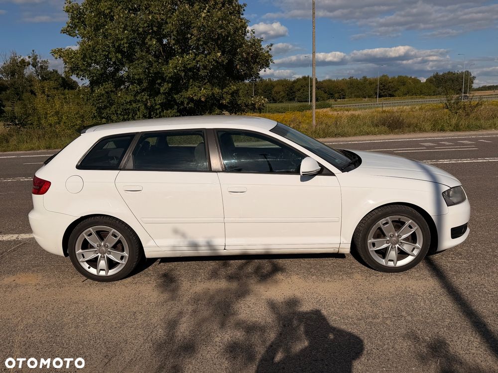 Audi A3 Sportback 1.8 TFSI Attraction - 4