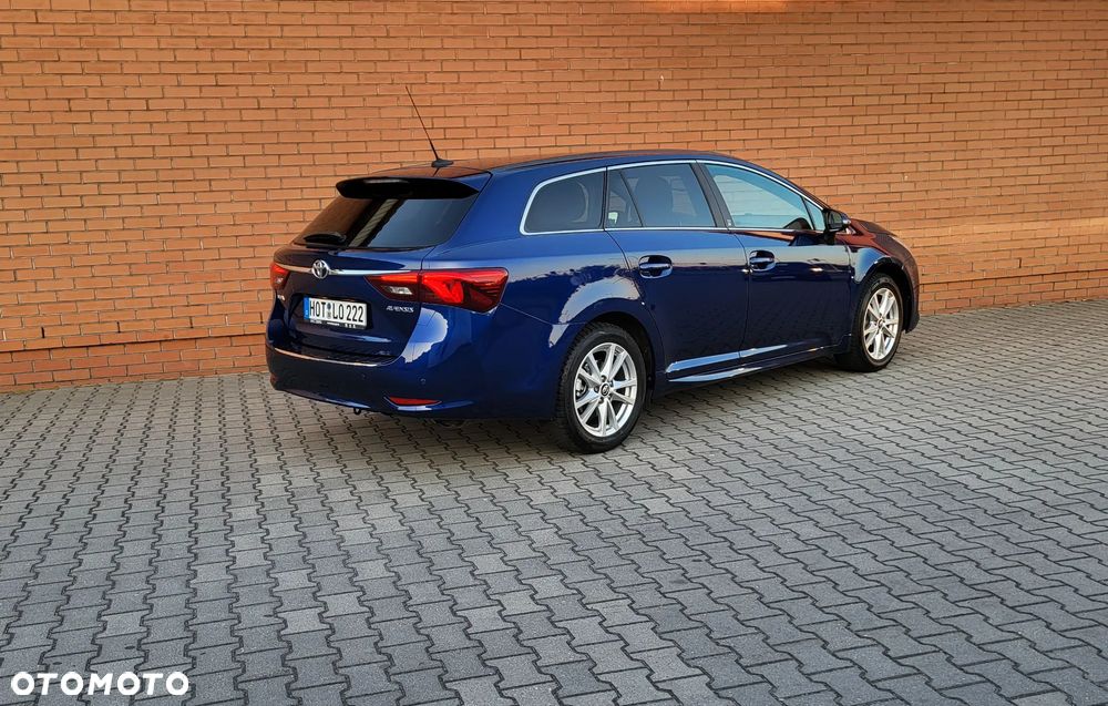Toyota Avensis Touring Sports 1.8 Multidrive S Team Deutschland - 18