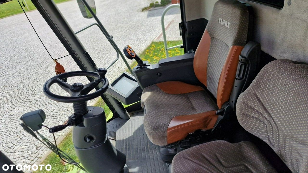 Claas kombajn CLAAS Lexion 550 / 560 + Heder V750 - 17