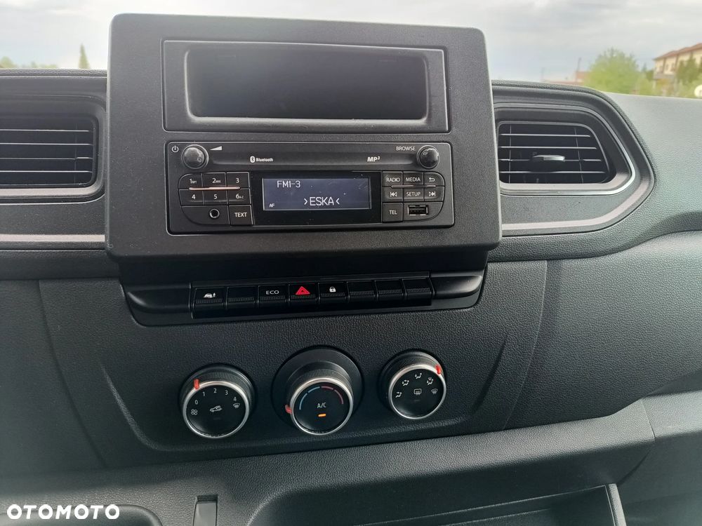 Renault MASTER 2.3 CDTI 135KM Bezwypadkowy - 21