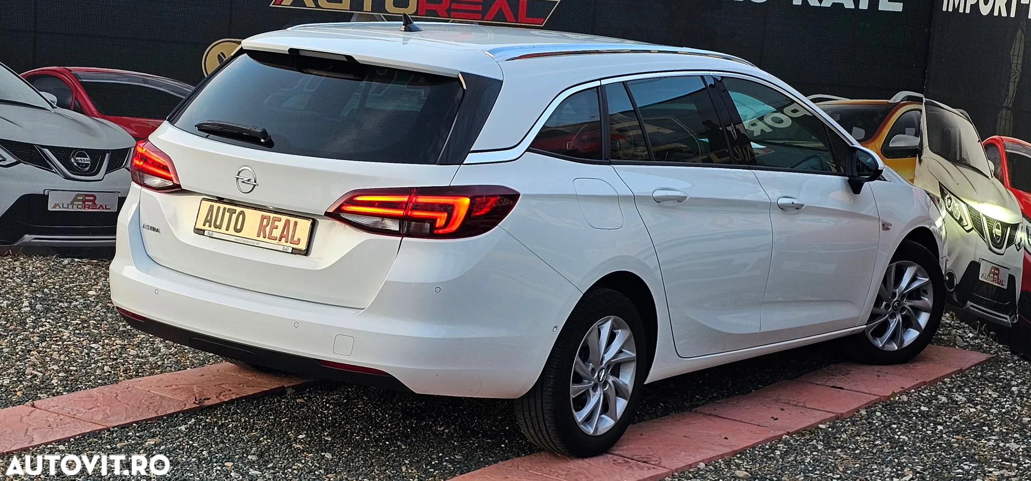Opel Astra 1.5 D Start/Stop Sports Tourer Elegance - 4