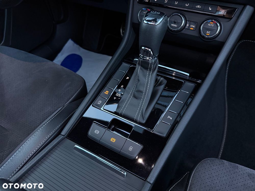 Skoda Superb 1.8 TSI Sportline DSG - 31