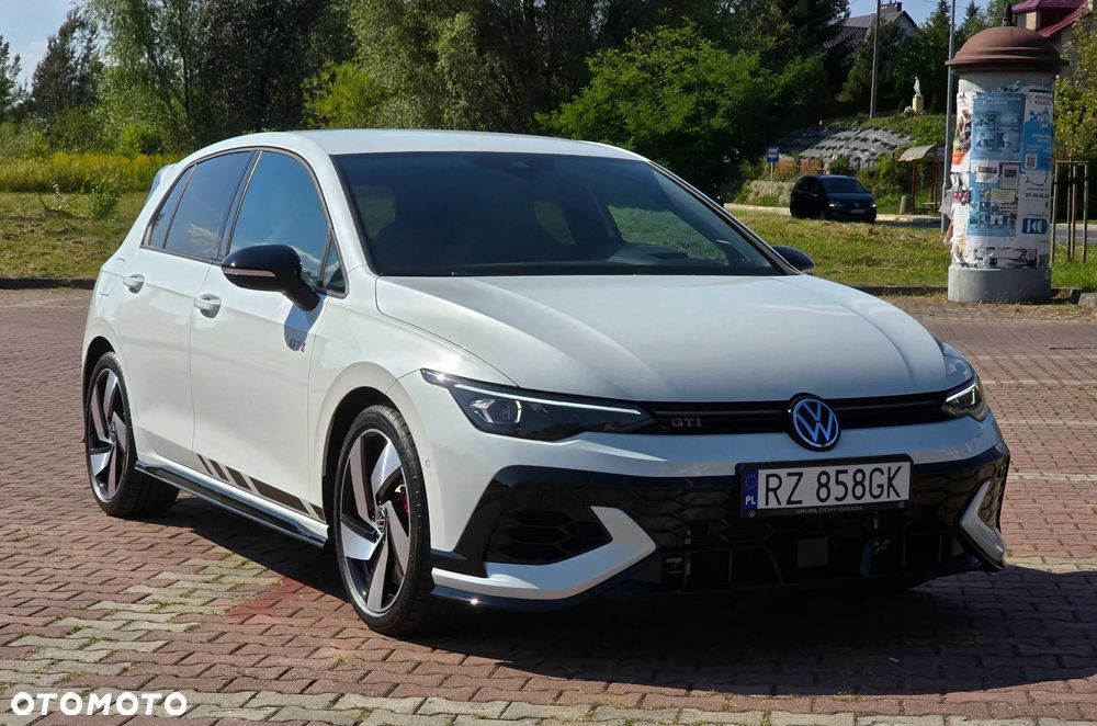 Volkswagen Golf - 30