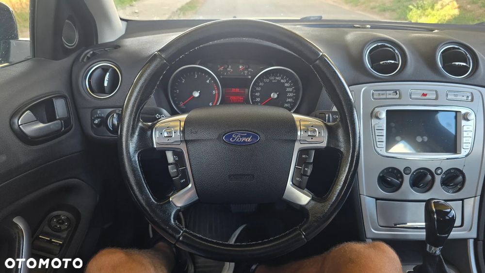 Ford Mondeo 2.0 TDCi Ambiente - 38