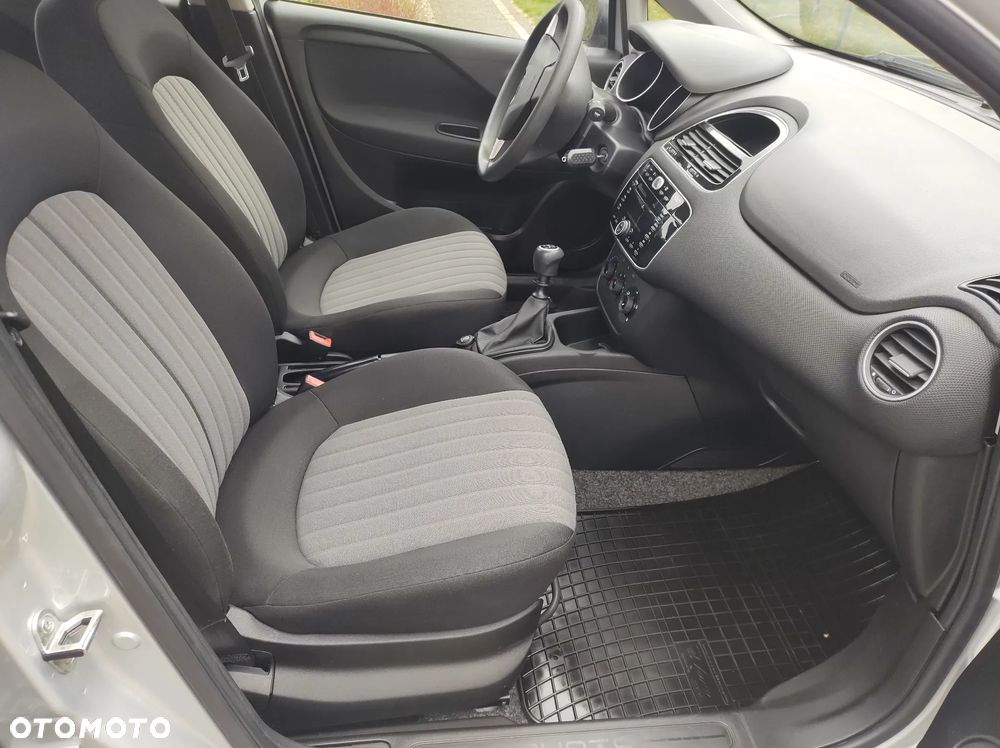 Fiat Punto 1.4 Young - 7