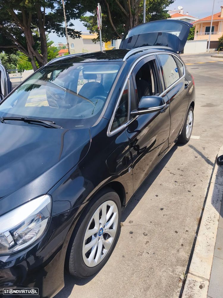 BMW 225xe Active Tourer - 14
