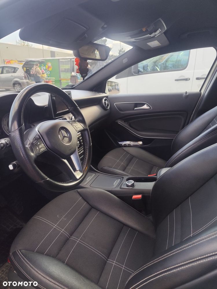 Mercedes-Benz Klasa A 180 7G-DCT AMG Line - 7