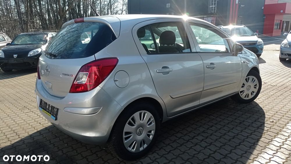 Opel Corsa 1.2 16V Enjoy - 19