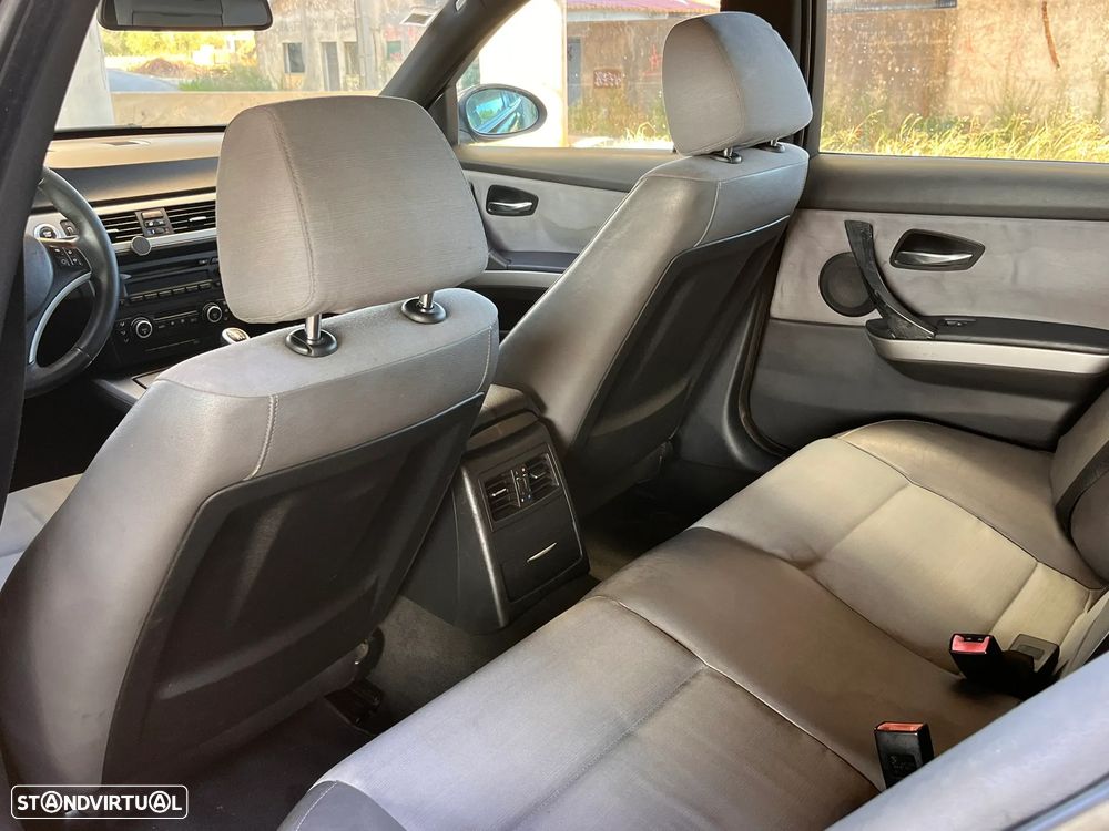 BMW 320 - 13