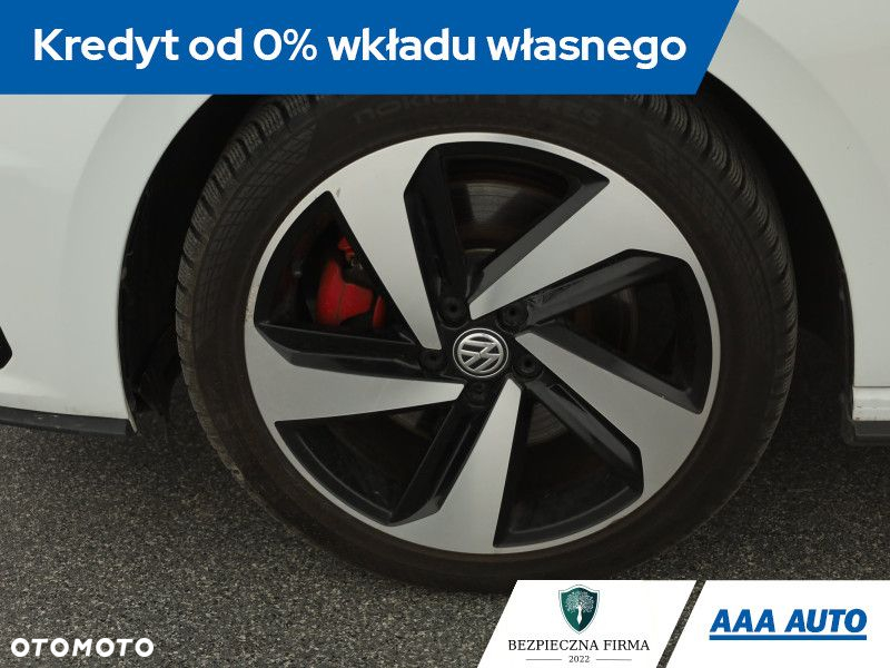 Volkswagen Polo - 13