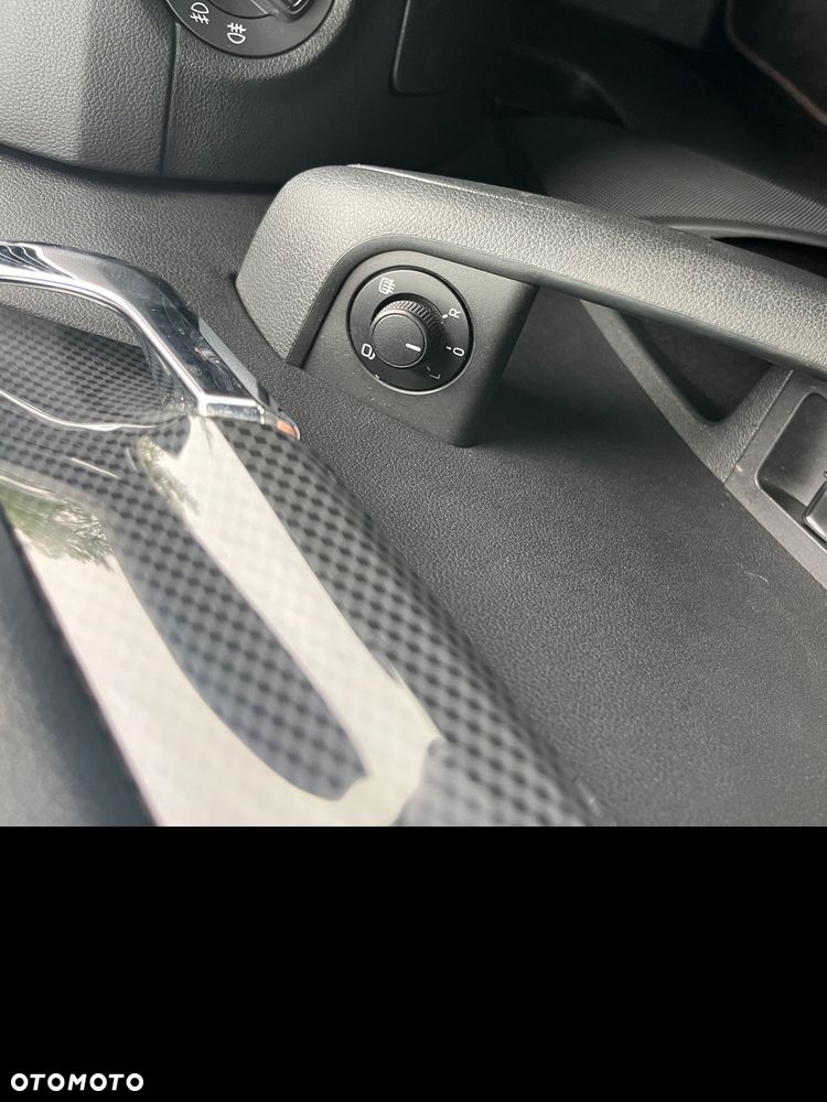 Skoda Octavia 2.0 TDI DSG RS - 26
