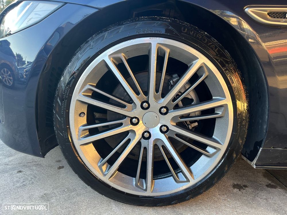 Jaguar XE 2.0 D R-Sport Aut. - 17