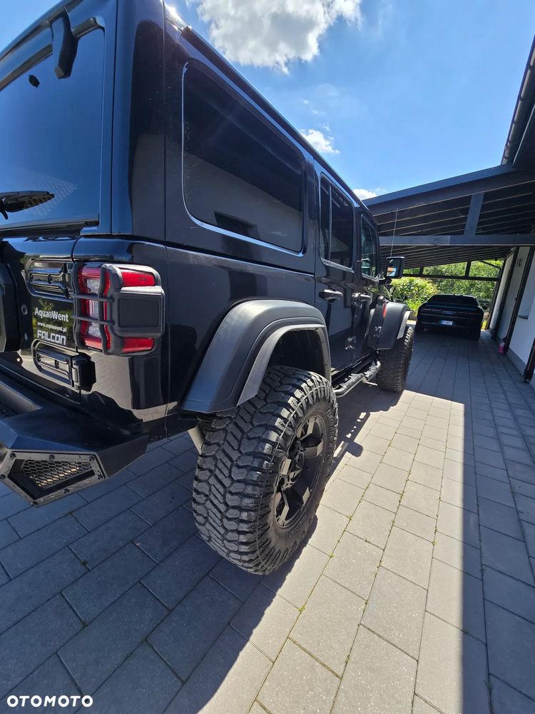 Jeep Wrangler - 28