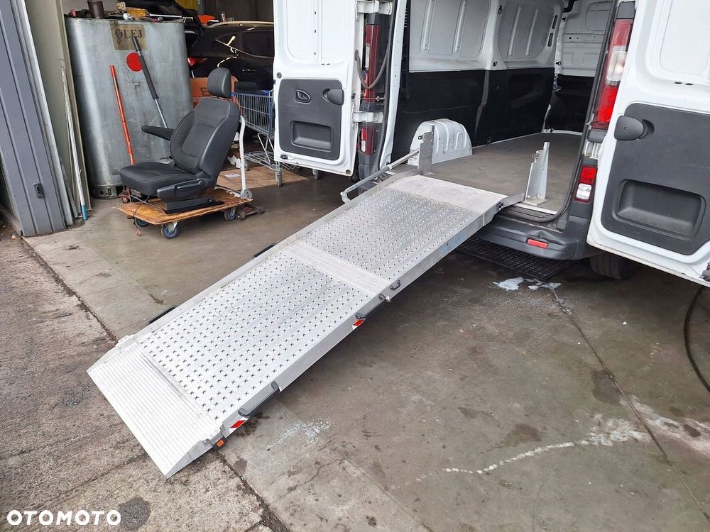 RAMPA ALUMINIOWA PODJAZD DLA NIEPEŁNOSPRAWNYCH NAJAZD RENAULT CITROEN FIAT - 9