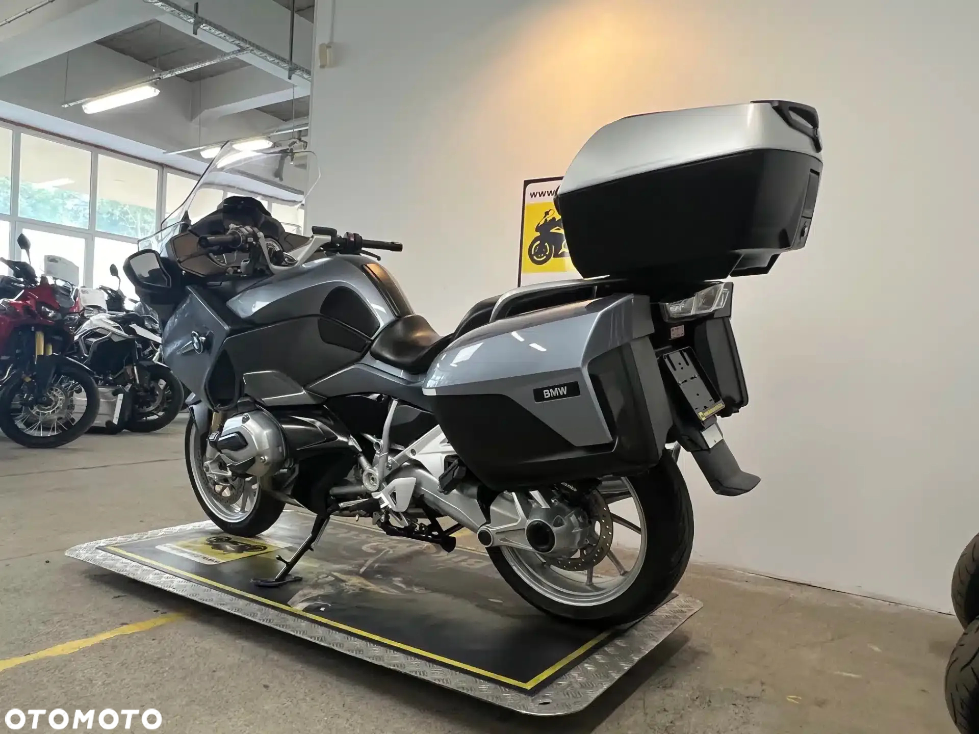 BMW R - 6