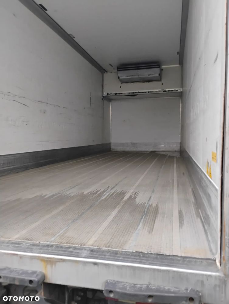 Mercedes-Benz Actros - 4