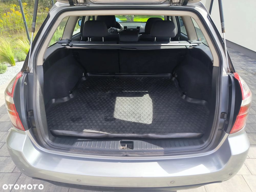 Subaru Outback 2.0D RC 000 - 13