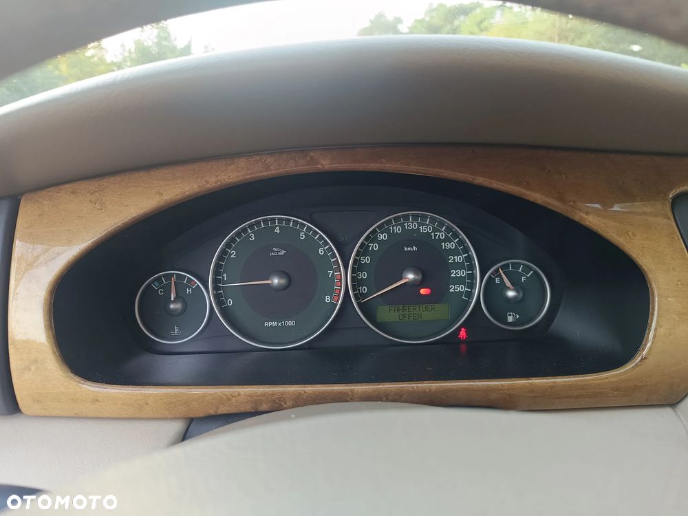 Jaguar X-Type - 9