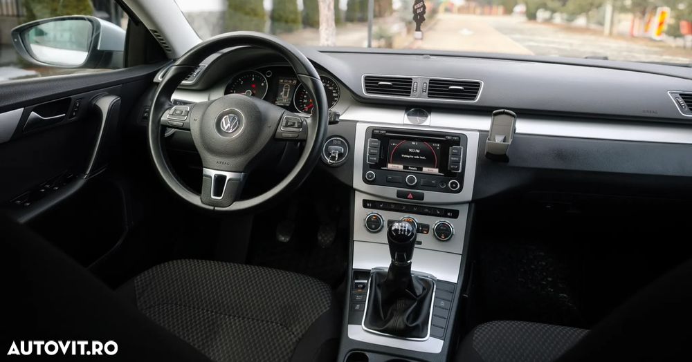 Volkswagen Passat 2.0 TDI BlueMotion Technology Exclusive - 6