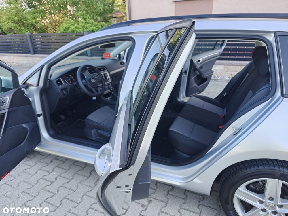 Volkswagen Golf - 20