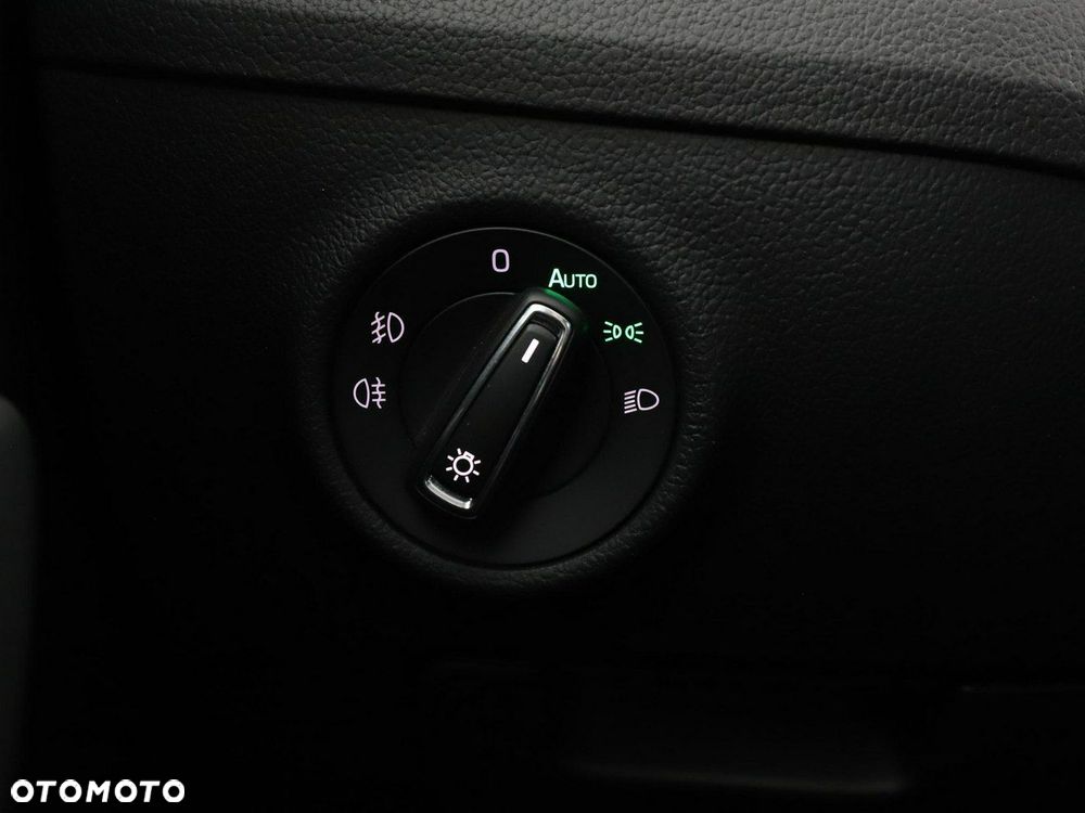 Skoda Superb 2.0 TDI DSG Style - 34