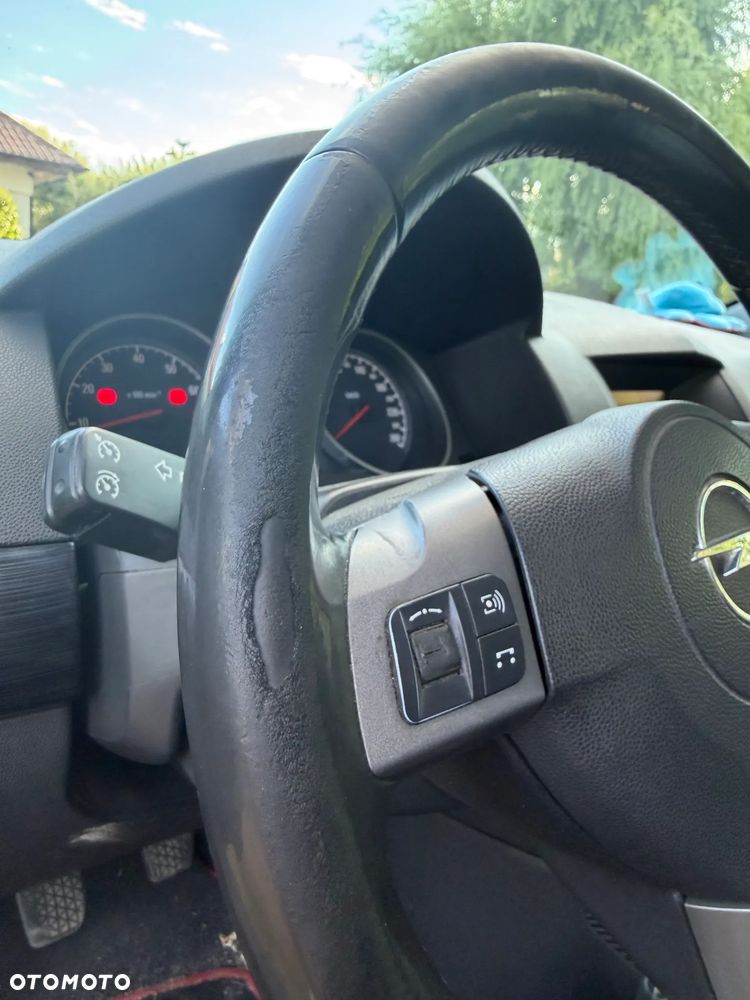 Opel Astra 2.0 T Sport - 24