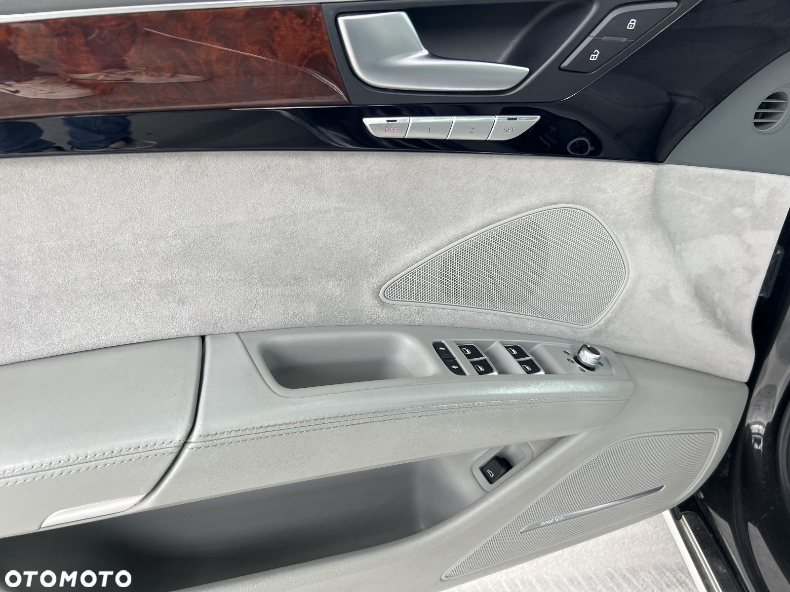 Audi A8 L 55 TFSI quattro tiptronic - 12