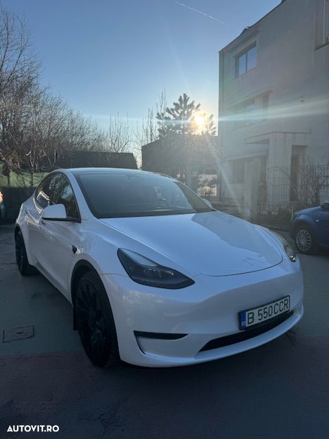 Tesla Model Y Performance - 2