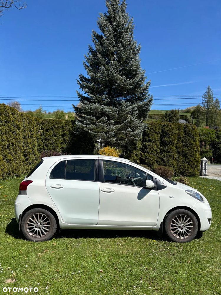 Toyota Yaris - 1