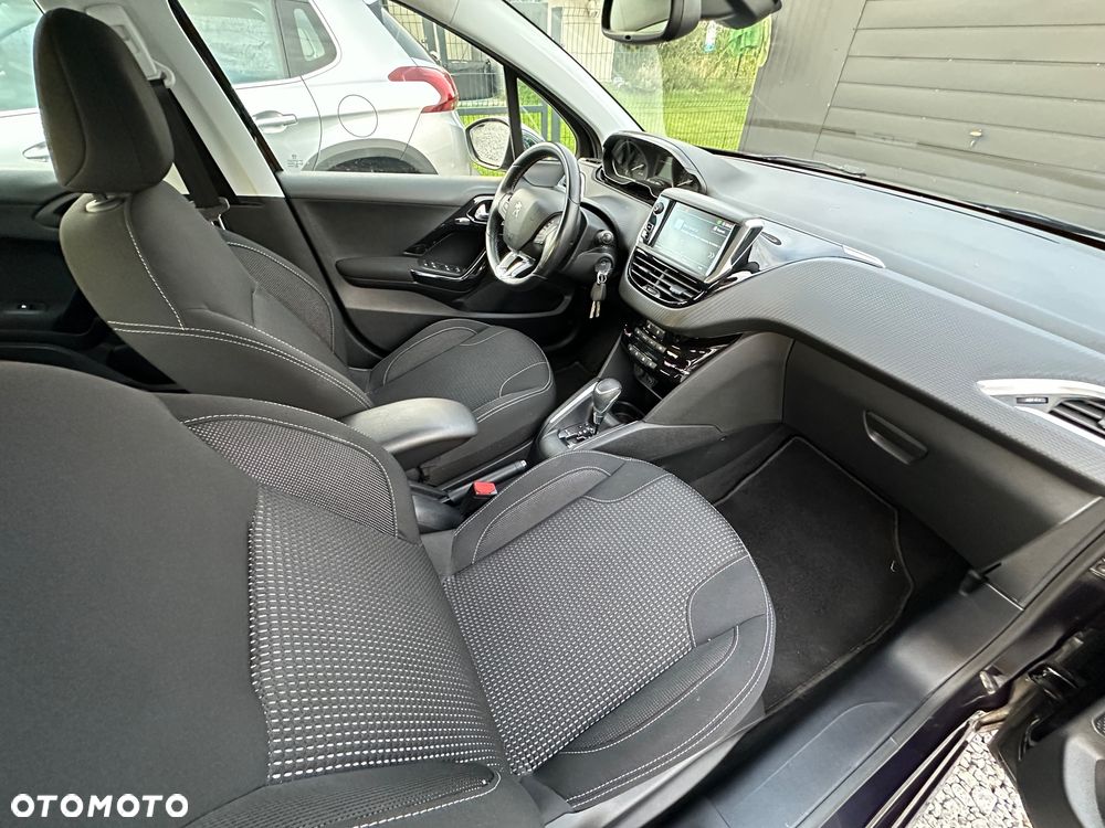Peugeot 208 1.2 PureTech GPF Allure S&S EAT6 - 14