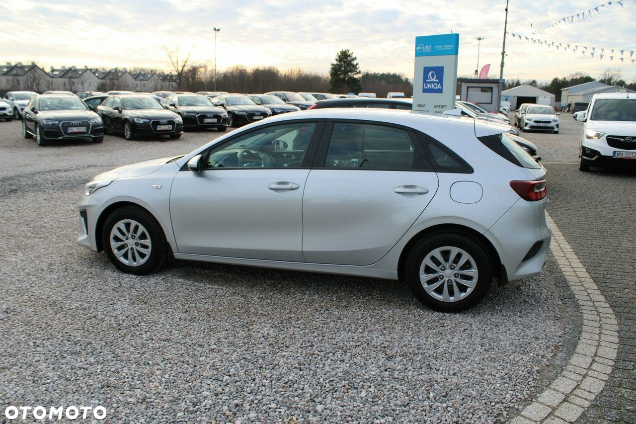 Kia Ceed - 10