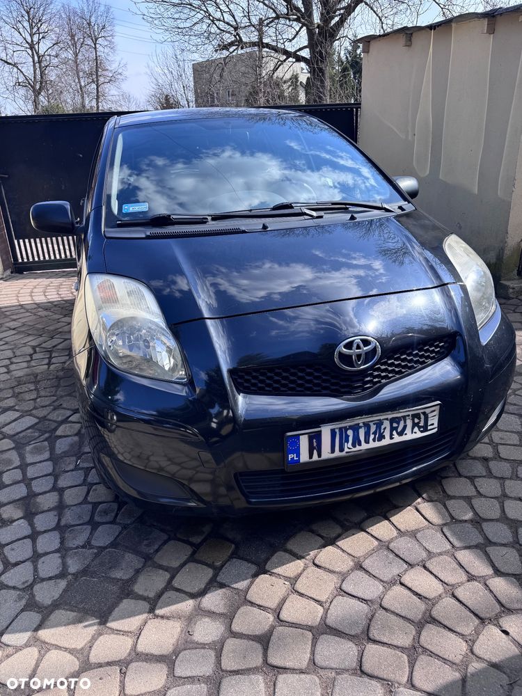 Toyota Yaris - 1