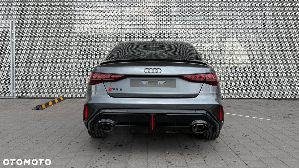 Audi RS3 Limousine - 6