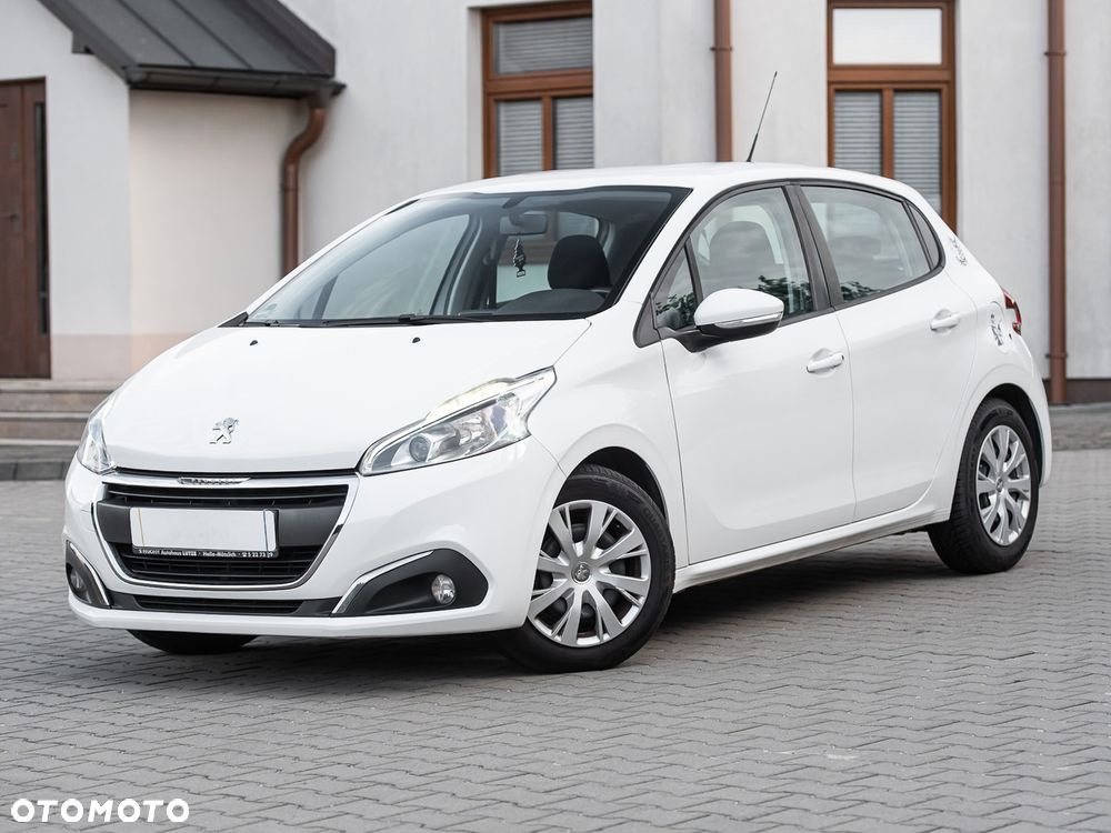 Peugeot 208 - 13