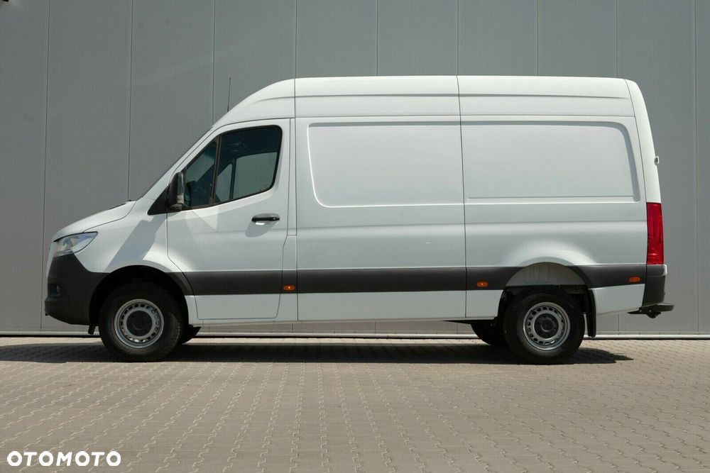 Mercedes-Benz Sprinter - 8