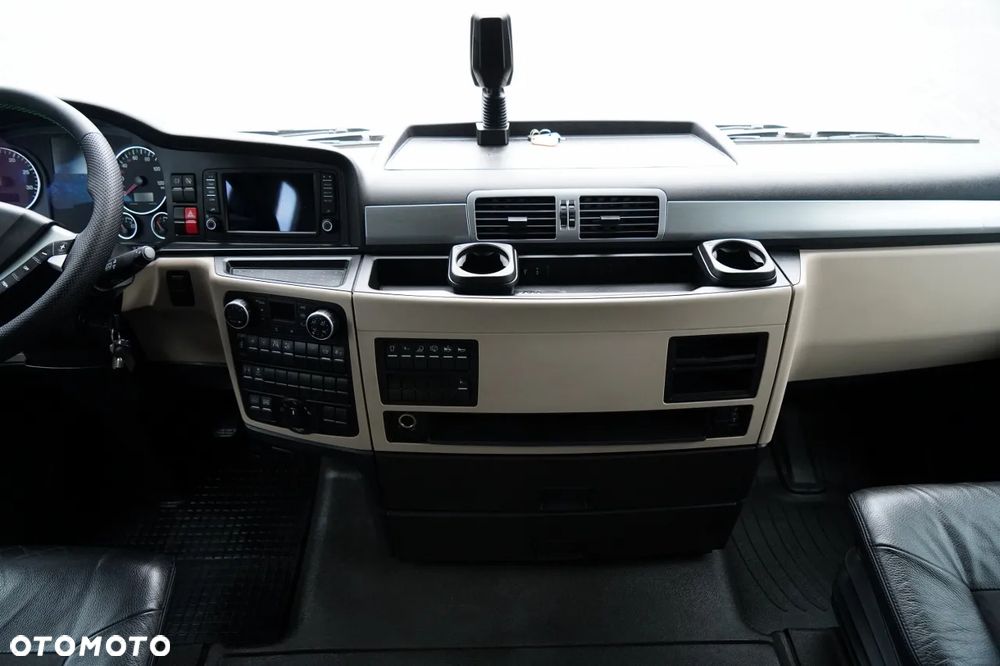 MAN TGX 18.510 / XXL / RETARDER / KLIMA POSTOJOWA /  CAŁY NA PODUSZKACH / OPONY 100% / SKÓRY /  NAVI - 30