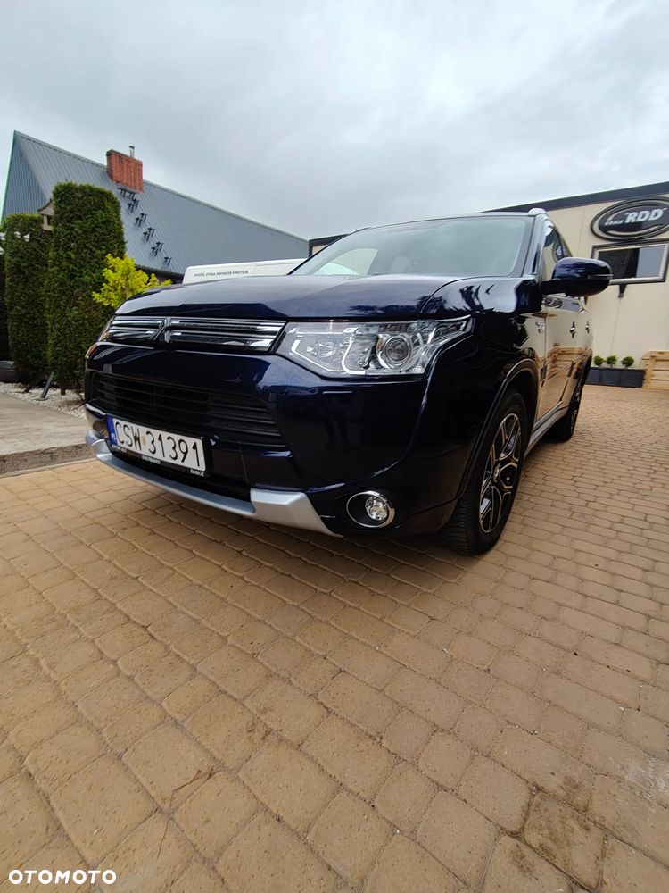 Mitsubishi Outlander - 4