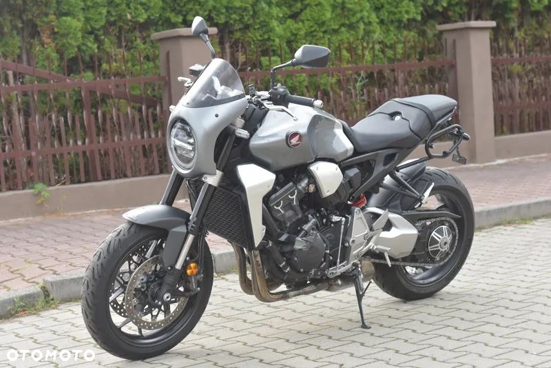 Honda CB - 23