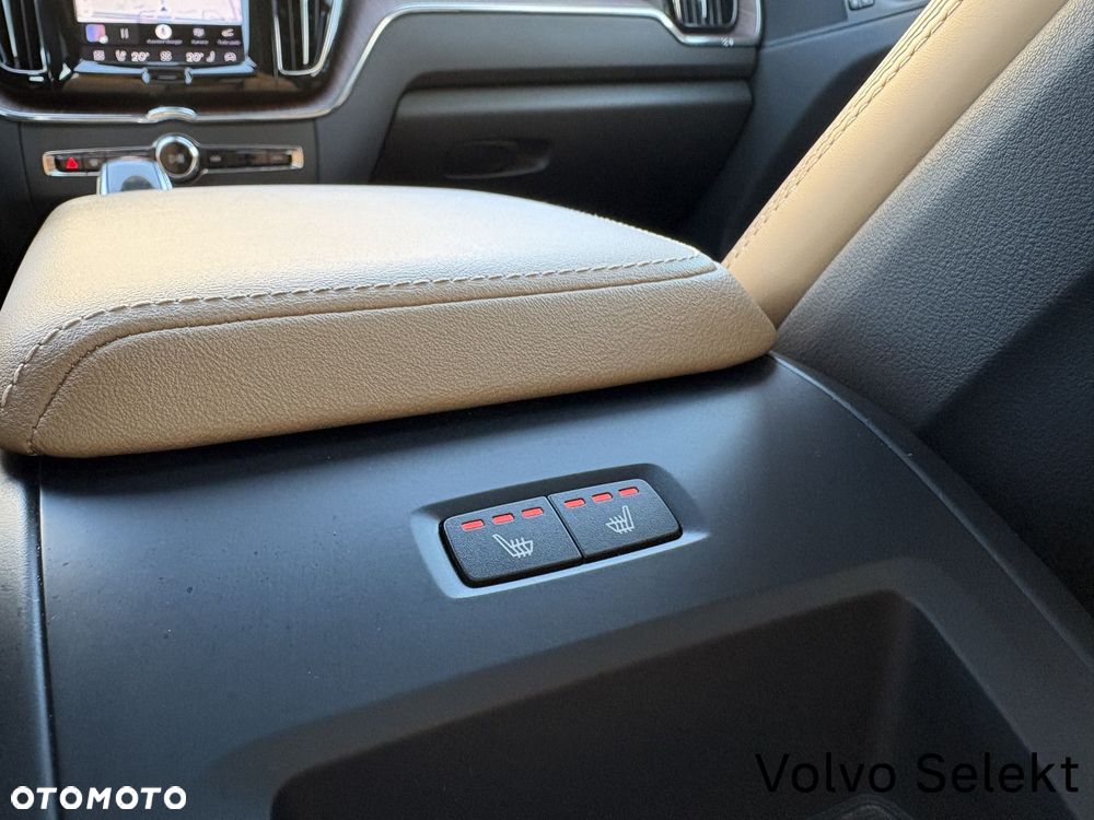 Volvo XC 60 - 24