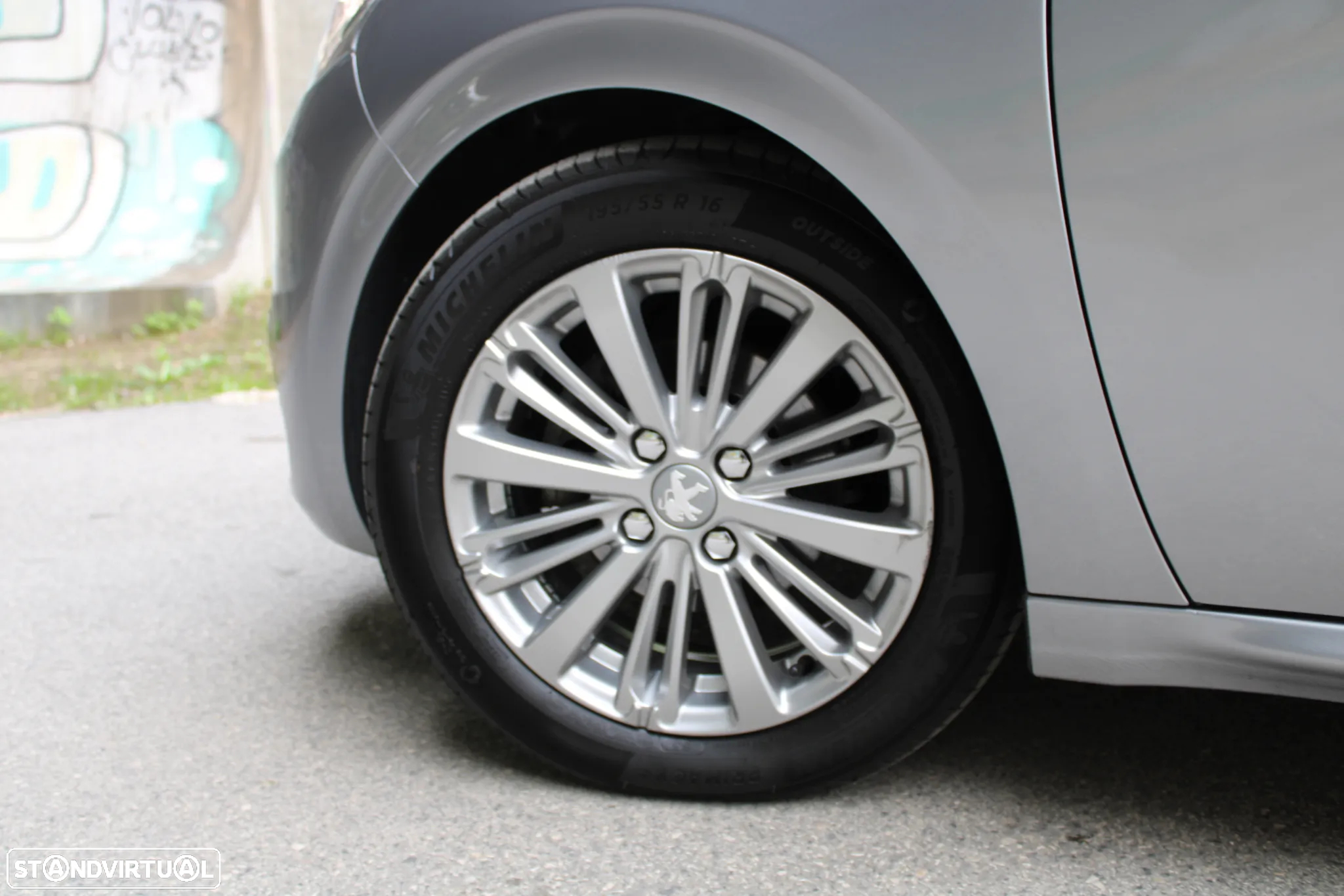 Peugeot 208 1.5 BlueHDi Signature - 8