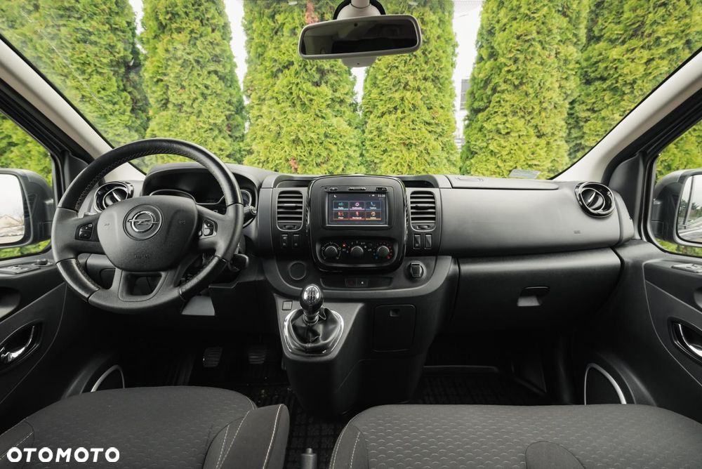Opel Vivaro - 10