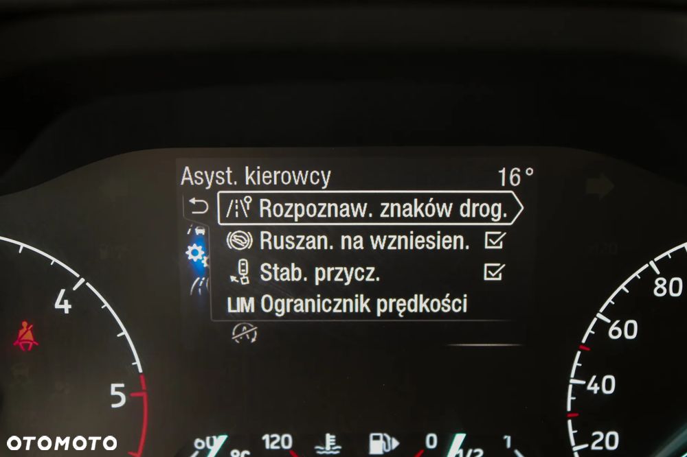 Ford Connect MAX - 35