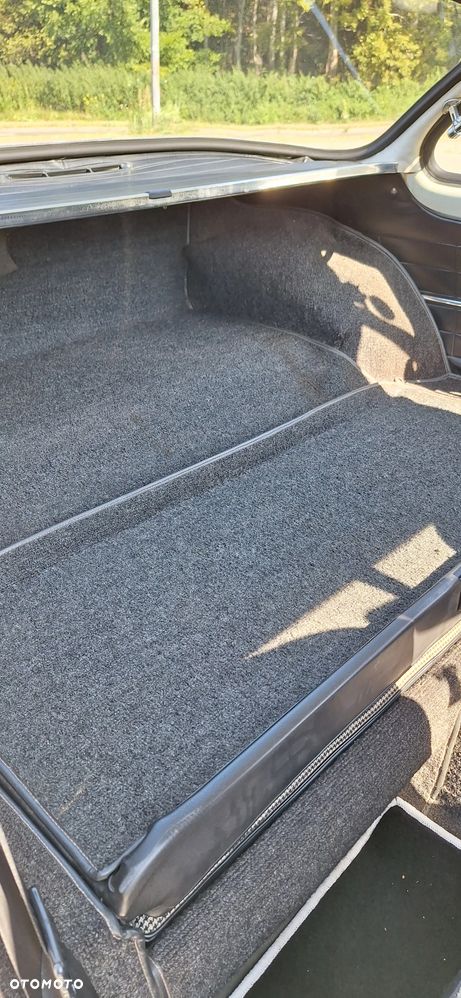 Volkswagen Karmann Ghia - 23