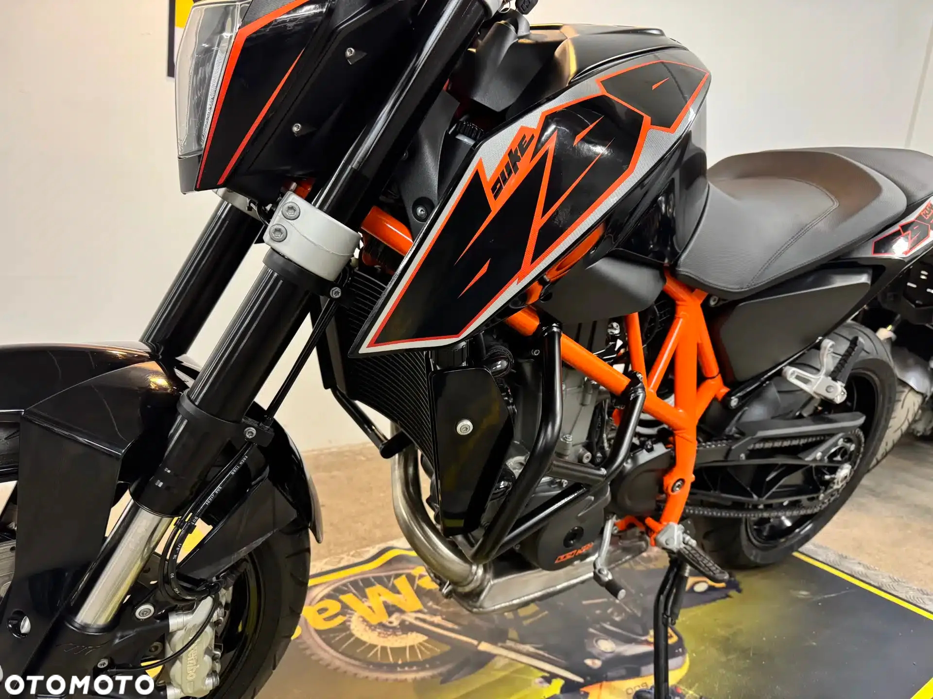 KTM Duke - 19