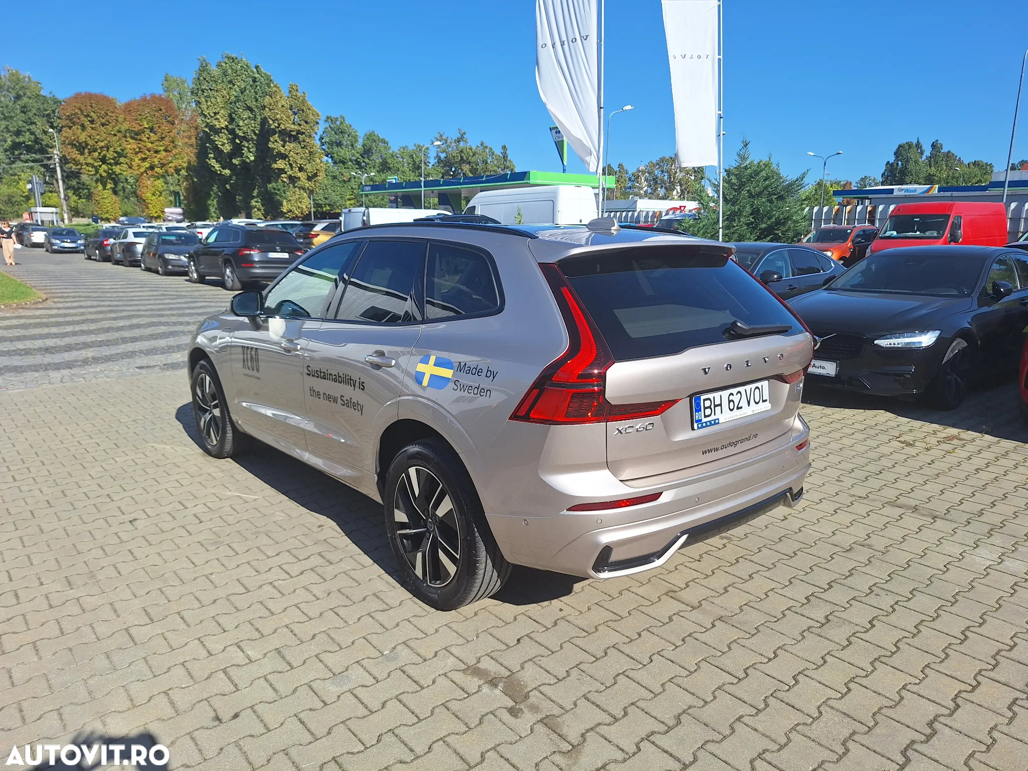 Volvo XC 60 T6 AWD AT PHEV Plus Dark - 13