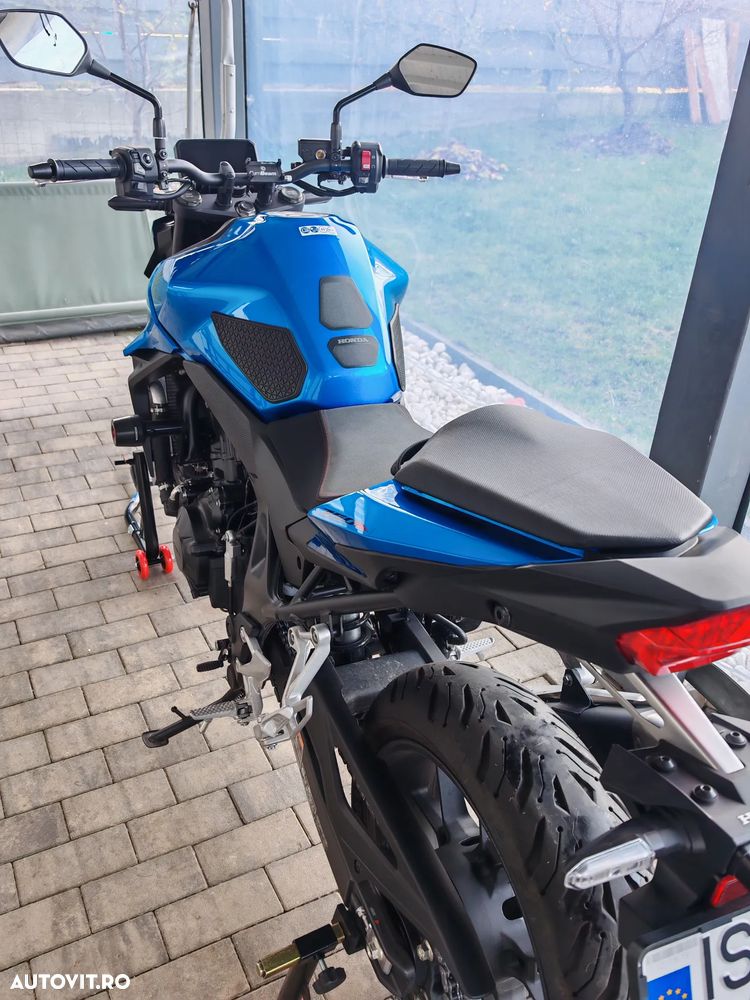 Honda CB 750 Hornet - 4