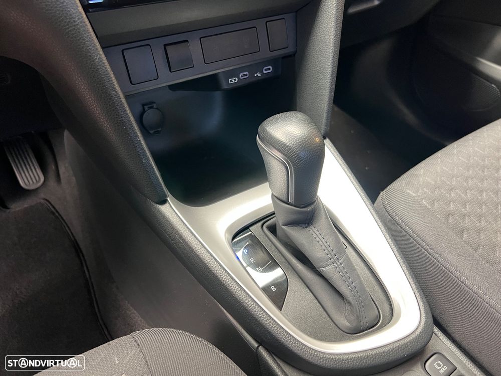 Toyota Yaris Cross 1.5 HDF Comfort Plus - 35